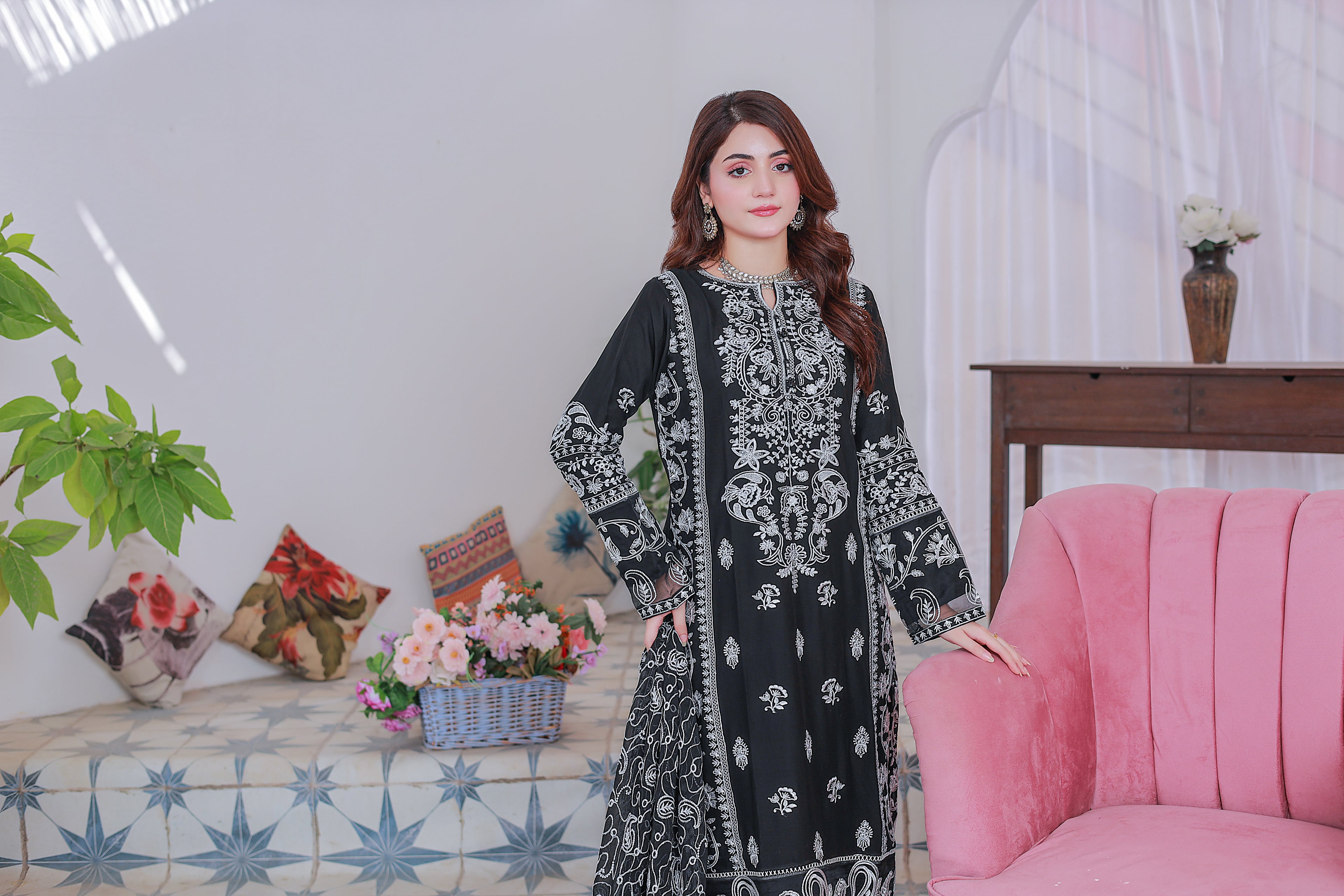 03-Piece Mahpara Embroidered Black Chiffon Suit